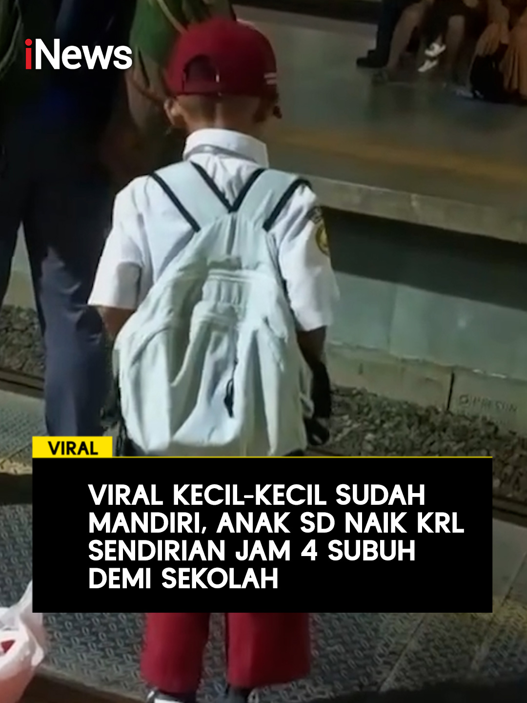 viral di media sosial sosok siswa SD tiap hari sekolah naik KRL sendirian jam 4 pagi. Siswa itu tinggal di Tangerang, Banten sedangkan sekolahnya berada di Duren Sawit, Jakarta Timur. Kepala Satuan Pelaksana (Kasatlak) Pendidikan Kecamatan Duren Sawit, Farida Farhah, mengatakan perjalanan jauh itu terjadi karena keluarga murid itu sebelumnya tinggal di Jakarta Timur, kini pindah ke Tangerang.  pekerjaan orang tua yang mengharuskan mereka berangkat pagi membuat anak itu terbiasa pergi sendiri ke sekolah setiap hari.Untuk sementara siswa SD tersebut akan tinggal di rumah temannya yang dekat dengan sekolah.Dinas Pendidikan DKI Jakarta berjanji akan menindaklanjuti video viral tersebut.Rencananya siswa tersebut akan dipindah sekolah saat pergantian semester.  Baca selengkapnya hanya di https://www.inews.id/news #iNews #Viral #SiswaSD #NaikKRL #KRL #SD #Jakarta