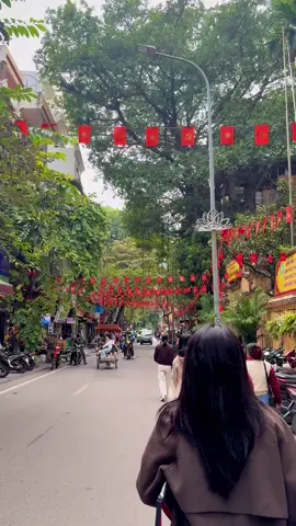 Những con đường toy đi mòn cả thanh xuân, vậy mà cũng chia tay nhau hơn chục năm ròi Hà Nội ơiiii Hà Nội những ngày trời thiệt mê 🍃🍀 #hànội 