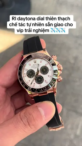 Rl daytona 40mm máy cal.431 chế tác thiên thạch tự nhiên. Sẵn giao cho các vipp #donghochetac  #manhducluxury  #rolexdaytona 