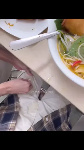 How emi treats clumsy baby Binnie 😭😭 @emi @bonny #emibonnie #emiamily #beonnnie #emithasorn #bonniepattraphus 