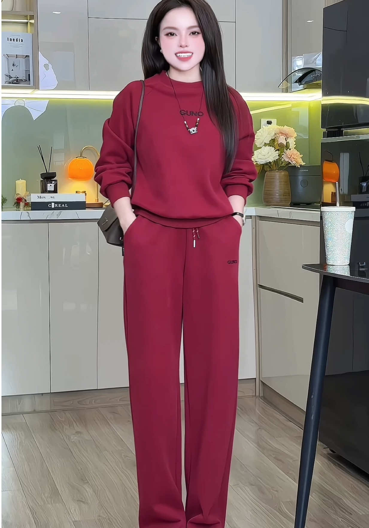 Set bộ nỉ  thêu Guno quần suông hàng thiết kế cao cấp form đẹp tôn dáng có size nam nữ diện đôi mê luôn   #setbo #setboxinh #setbonu #setbothethao #setboni