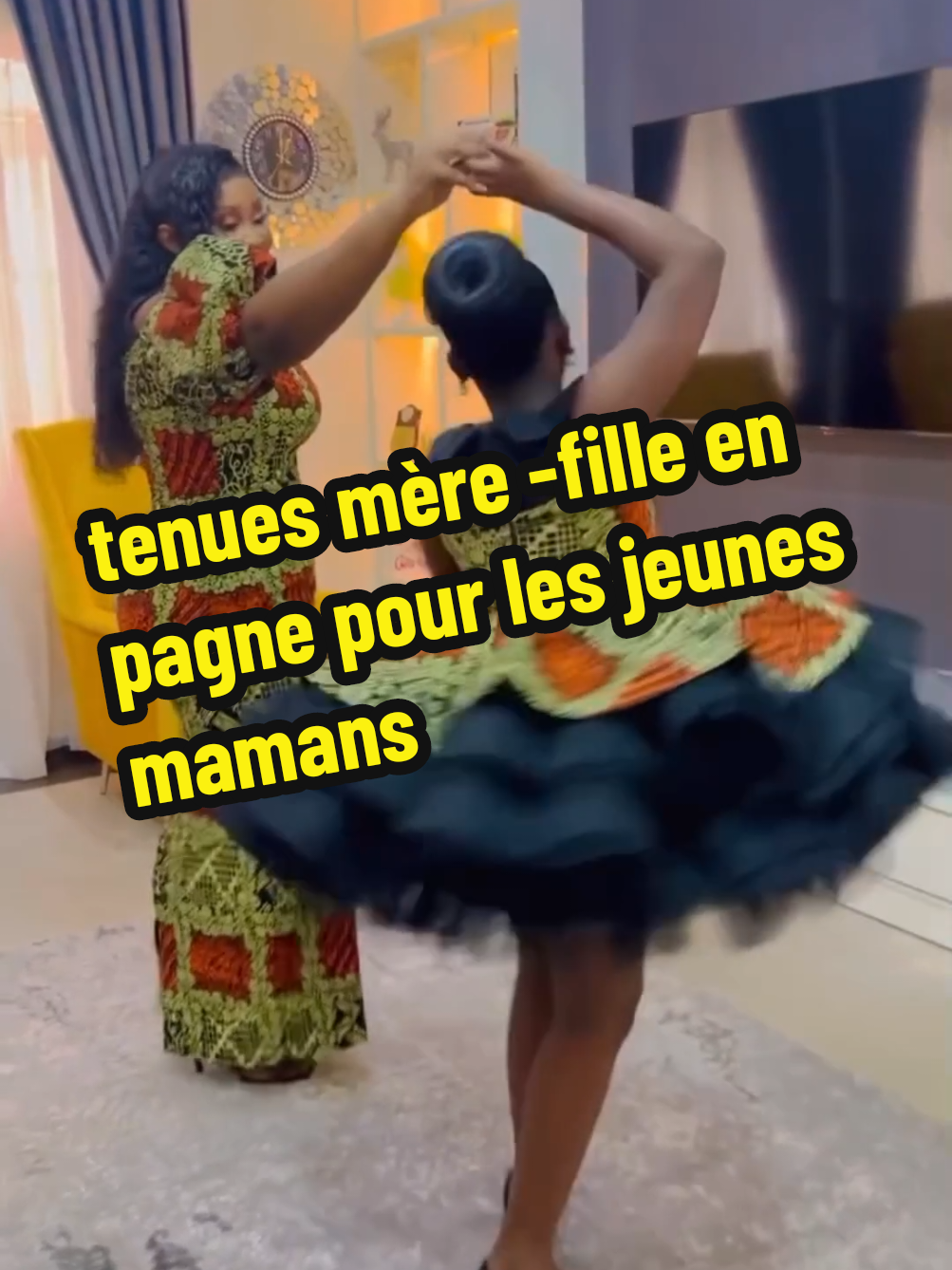 tenues mère -fille en pagne pour les jeunes mamans #outfit #pagneafricain #pagnewax @Valentin Ketonou @Valentin Ketonou @Valentin Ketonou 