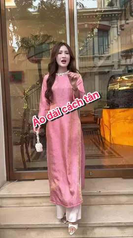 Áo dài cách Tân thiết kế đính kim sa, đinh cườm 