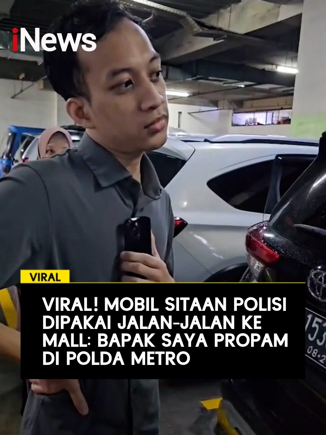 Viral di media sosial seorang pria yang mengaku keluarga polisi diduga palsukan plat nomor dan bawa mobil barang bukti Polsek untuk jalan-jalan, Minggu (23/11/2025).  Sebuah mobil berwarna hitam diduga barang bukti sitaan polisi tersebut digunakan jalan-jalan ke sebuah mal di kawasan Kota Bogor, Jawa Barat.  
