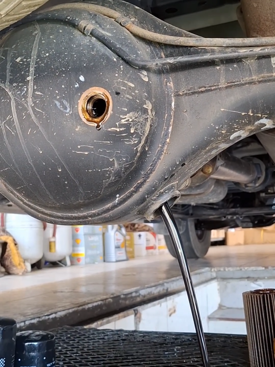 تغير زيت الدفرنس مع اظافه معالج✔️