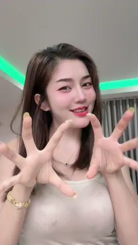 #faa560 ยอมเป็นเหยื่อให้พี่