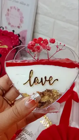 Box D'amour ❤️  مرحبا بيكم ورقلة رويسات ومتوفر توصيل 🚘 اي استفسار خاص 💌  #شعب_الصيني_ماله_حل😂😂 #ورقلة_غرداية_وادسوف_تقرت_حاسي_مسعود #explore #tiktok #cake 