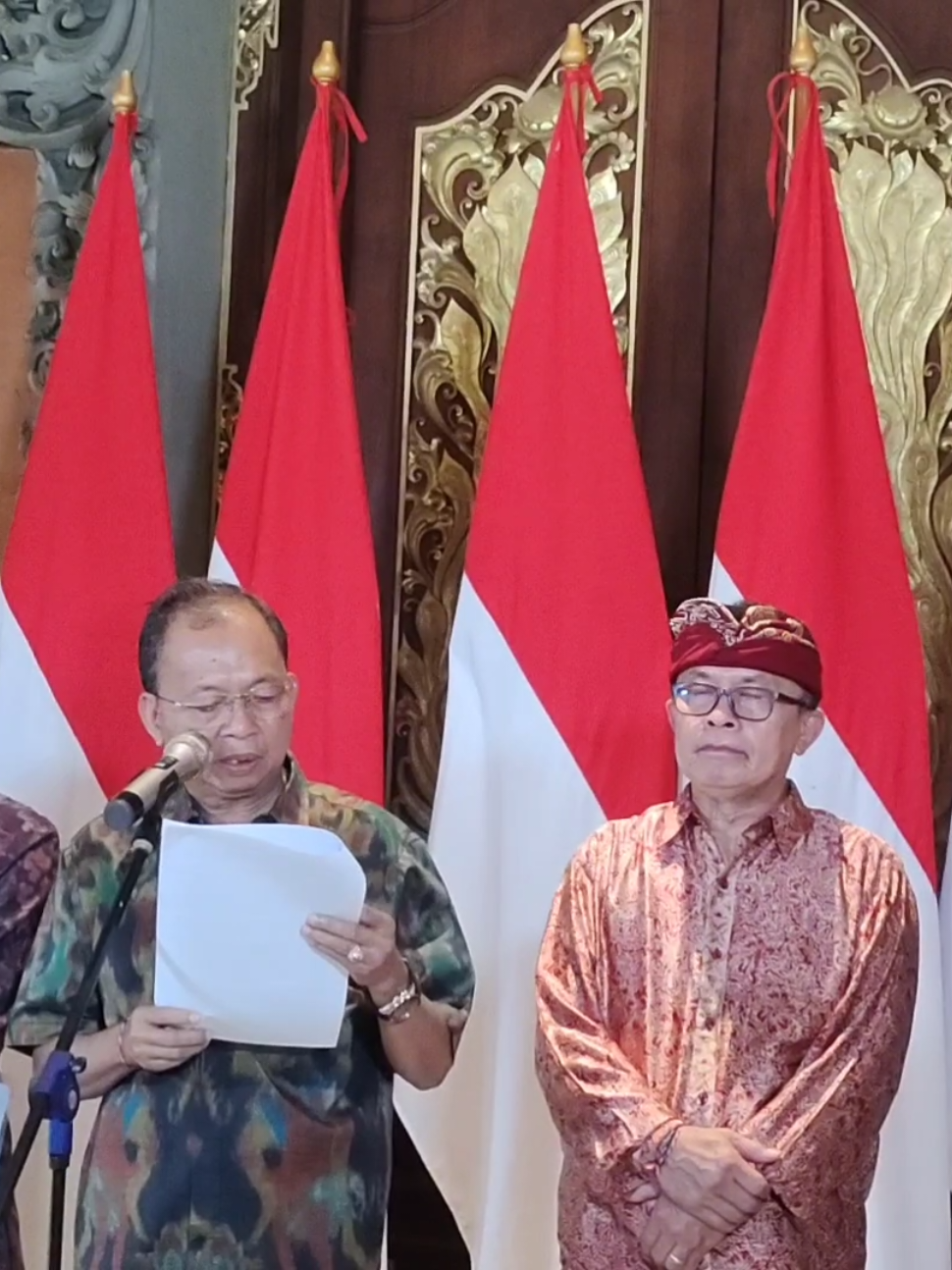 Kajian Pansus TRAP DPRD Bali Temukan 5 Pelanggaran Berat, Gubernur Koster Beri Waktu 6 Bulan Pembongkaran Lift Kaca di Pantai Kelingking #fyp #dprd #gubernur #bali #nusapenida 