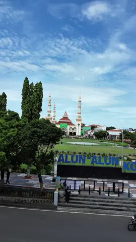 Apa yg ada dibenak kalian? kalo denger soundtrack ini? 🥹 Alun-alun kota Tegal #tegal  #alunaluntegal  #fyp  #viral  #drone 