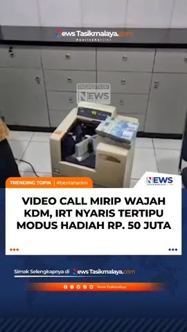 Upaya penipuan dengan modus pemberian hadiah sebesar Rp 50 juta mengatasnamakan Gubernur Jawa Barat, Dedi Mulyadi, hampir kembali memakan korban. Seorang ibu rumah tangga (IRT) bernama Yati (44), warga Jalan Empang, Kelurahan Empangsari, Kecamatan Tawang, Kota Tasikmalaya, nyaris menjadi target. Kisah tersebut disampaikan Yati saat ditemui wartawan di sebuah kafe di wilayah Kecamatan Tawang, Rabu (19/11/2025) malam. Peristiwa bermula ketika Yati melakukan siaran langsung di platform TikTok. Setelah sesi siaran selesai, sebuah akun bernama “Kang Dedi Mulyadi” menghubunginya melalui pesan langsung dan meminta nomor WhatsApp. “Pas itu saya kasih aja nomor WA, biarinlah saya kasih aja, dan dia juga langsung to the point minta nomor rekening,” kata Yati. Tak lama kemudian, akun tersebut melakukan panggilan video menggunakan nomor 085294016679 sekira pukul 13.00 WIB. Yati mengaku kaget karena dalam video call tampak sosok yang sangat mirip dengan Dedi Mulyadi, lengkap dengan pakaian adat Sunda berwarna putih dan ikat kepala, seperti yang biasa dikenakannya. Baca berita selengkapnya cek Bio @newstasikmalaya.com lalu Klik TAUTAN #newstasikmalaya #tasikmalaya #ciamis #banjar #pangandaran 