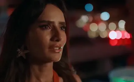 يا وجع البعد يا حبيبي 💔 #ورد_وشكولاته #محمد_فراج #زينة #yangoplay 