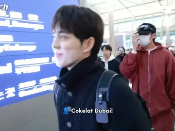 cowo keren tuh kaya leader svt dong nepatin janji nya buat ngasih coklat dubai ke reporter 😭 #scoups #seventeen #fyp 