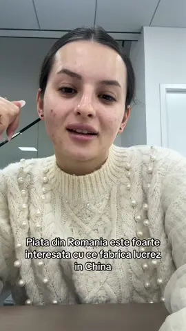 Update, inca 5 fabrici mi-au scris si stiu si numele persoanelor care au scris😂😂😂😂efectiv lesin de ras.  Voi pastra asta pentru mine, dar stiu de cine sa ma feresc🙏🏻 Scopul nu este sa descoperiti fabricile cu care lucrez, ca va garantez ca am vazut si eu cate o sticluta de pe la un brand, ba o cutie, ba un sablon, dar nu asta e scopul, ei iti fac ce produs vrei tu, trebuie sa stii ce sa ceri si cum sa testezi. Dar mi se pare prea tare caaa s-a ajuns la nivelul asta😂 repet, pot sa va zic fabrica, ca oricum nu conteaza, nu e formula lor de produs originala din fabrica, sunt altele