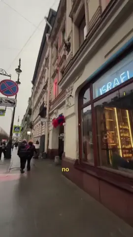 в конце самые топовые места 💔 я кстати сама сюда пришла первый раз, не смотря на то, что часто бываю на этой улице, вдруг вы как и я еще не знали про это место но кофейня и кальянная на третьем этаже точно теперь будут в списке моих любимых мест 📌