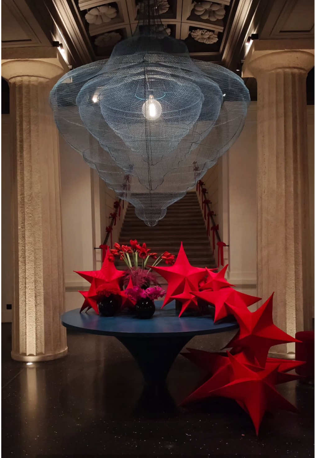 Budapest first snow today🫶🏻🤍 #budapest #budapesthungary #christmasmarket #danubecruise #snow 