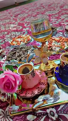 يسعد صباحكم 🩷 #تصويري📸 #قهوتي☕#صباحي مع قلباتي🫀