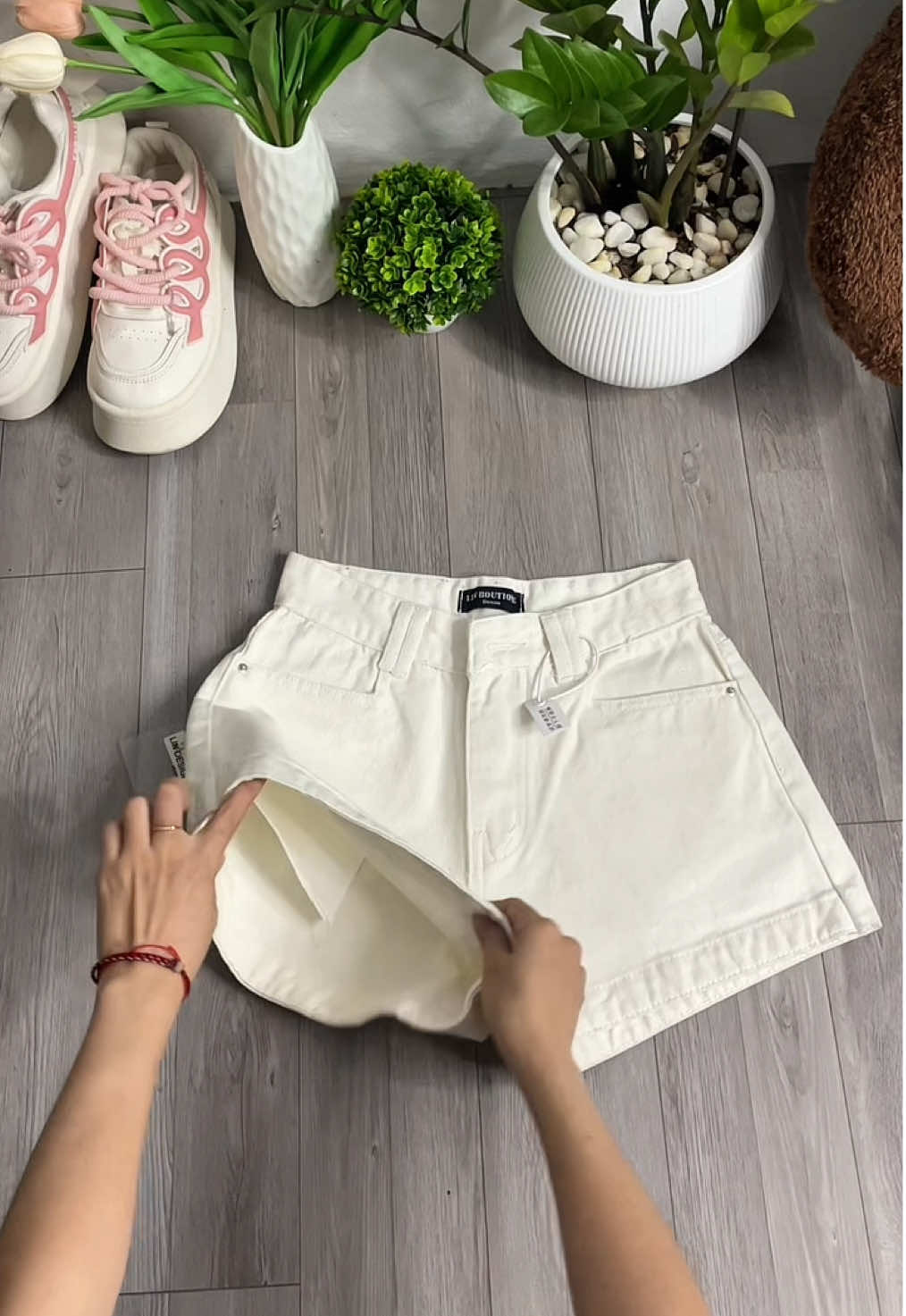 Quần short jean dày dặn, lên dáng xinh có size từ 40-90kg có size nha #xh #viral #quannu #quanshort #fyp 