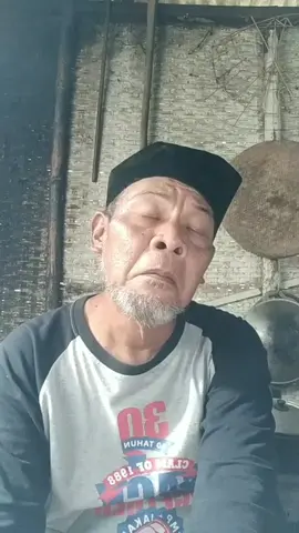 butuh energi banyak untuk menyanyikan lagi ini kirim hadiah bila kalian suka video ini,agar selalu punya kuota dan kopi hitam untuk semangat ngonten🙏😍 #shegone #steelheart #rock #musik #LIVEFest2025 