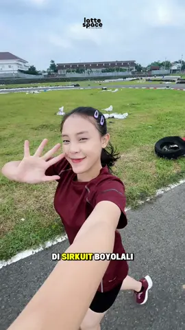 Runners! Yang hobi lari kalcer, kabar baik buat kalian🏃🏻‍♂️🔥 Recharge energy sehabis lari di Latte Space Outlet. Karna sekarang kita buka di hari Minggu nihh 🤩 Let’s hit the track, sip the vibe! #lattespaceboyolali #run #coffee #sirkuitboyolali #boyolali 