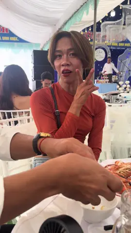 Hữu duyên đi đám cưới gặp được Idol xuân tâm😂 #viral #xh 