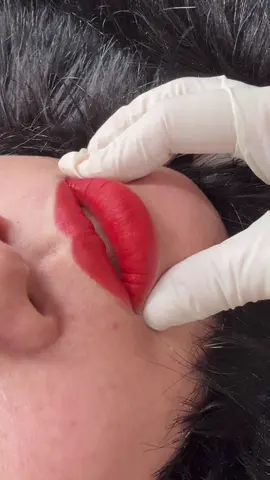 Phun môi tự nhiên#phunxamthammy #phunmoitunhien #phunmoitebaogoc #xuhuongtiktok #cuocsongthuongngay 