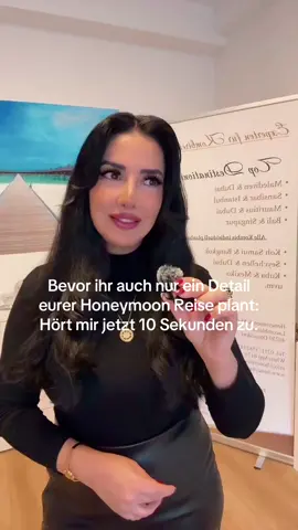 Wir merken jeden Tag, wie viele Paare zu spät mit der Flitterwochen Planung starten, falsche Prioritäten setzen oder komplett unterschätzen, was wirklich wichtig ist.  Wir wissen, dass die Nachfrage gerade extrem hoch ist und viele Villen und Flugtarife früh weg sind. Wer vorbereitet startet, spart am Ende Geld, Stress und Zeit ❤️ Wohin würdet ihr gerne fliegen? #honeymoon #kombireise #flitterwochen #honeymoonandmore #fyp