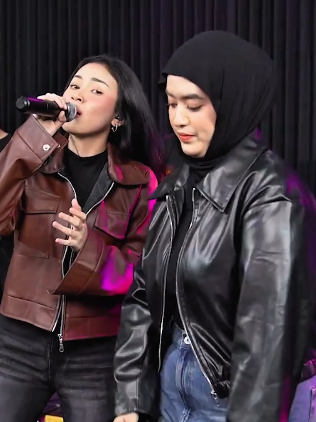 PATGULIPAT - Sasya Arkhsina ft Woro Widowati #sasyaarkhisna #worowidowati  #patgulipat #lagujawa #fyp 