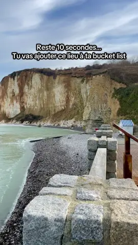 📍 Plage des Grandes Dalles — Normandie Un spot brut, sauvage, authentique… la côte d’Albâtre comme on la voit rarement. Si tu cherches un endroit simple mais incroyable, garde celui-ci. 🤍🌊 #n#normandiev#voyaget#travelc#cotedalbatrefrance  