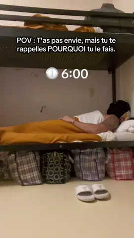 Dans la vie, t’as deux choix : t’éteindre… ou te réveiller. Chaque jour je choisis la deuxième option. Je lis, j’apprends, je m’instruis. La discipline, c’est ma boussole. La persévérance, mon moteur. Les philosophes stoïciens m’ont appris une chose : si tu veux changer ta vie, commence par changer ton esprit. Crois en tes rêves, travaille en silence, deviens la meilleure version de toi-même. Le reste suivra. #discipline #lhommedesombres #pourtoi 