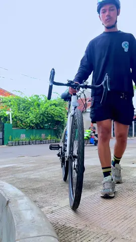 fit check🙌🏻🙌🏻.       #roadbike #gravelbike #kalcer #karawang #fit 