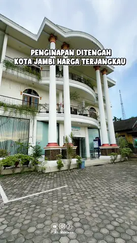 Cari penginapan ditengah Kota Jambi dengan harga terjangkau  wajib banget pesan lewat RedDoorz biar dapat harga terbaik #redtravelers #reddoorz #bukasemuapintu #penginapanjambi 