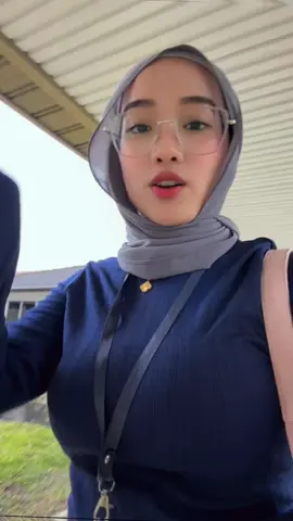 geleng² 😛 #feesyaa 