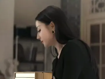 Her style is so elegant 😍 #loveontheturquoiseland #dilrabadilmurat #admin_meymey✨🦋 #មនុស្សអរូប😉☔ #fyp 