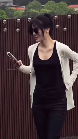 اريد العين تغمض ما تغمض العين #creatorsearchinsights2025 #10000viewsontiktok #creatorsearchinsights #capcutmotivacional #ريال_مدريد 