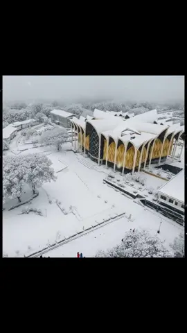 Andainya salji turun di Kuching ☃️☃️  Snowfall at Kuching, Sarawak #AI #fairy #kuchingsarawak 
