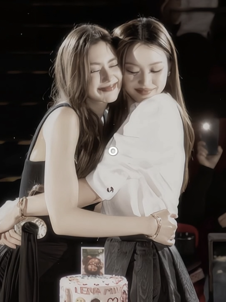 [25.11] happy birthday my love 🤍🦋🧸 #lenamiu #lalinalena #miunatsha #ลีน่าหมิว #mysafezoneseries 