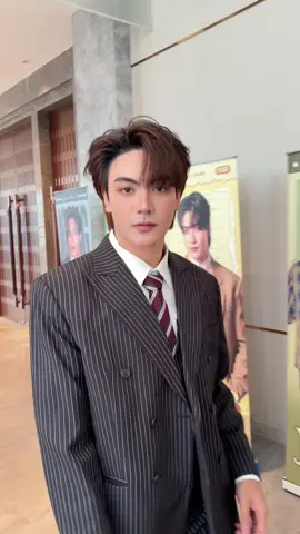 วันนี้ผมหล่อไหมครับ😉 #JoongFSinZhejiang @Chen Joong 