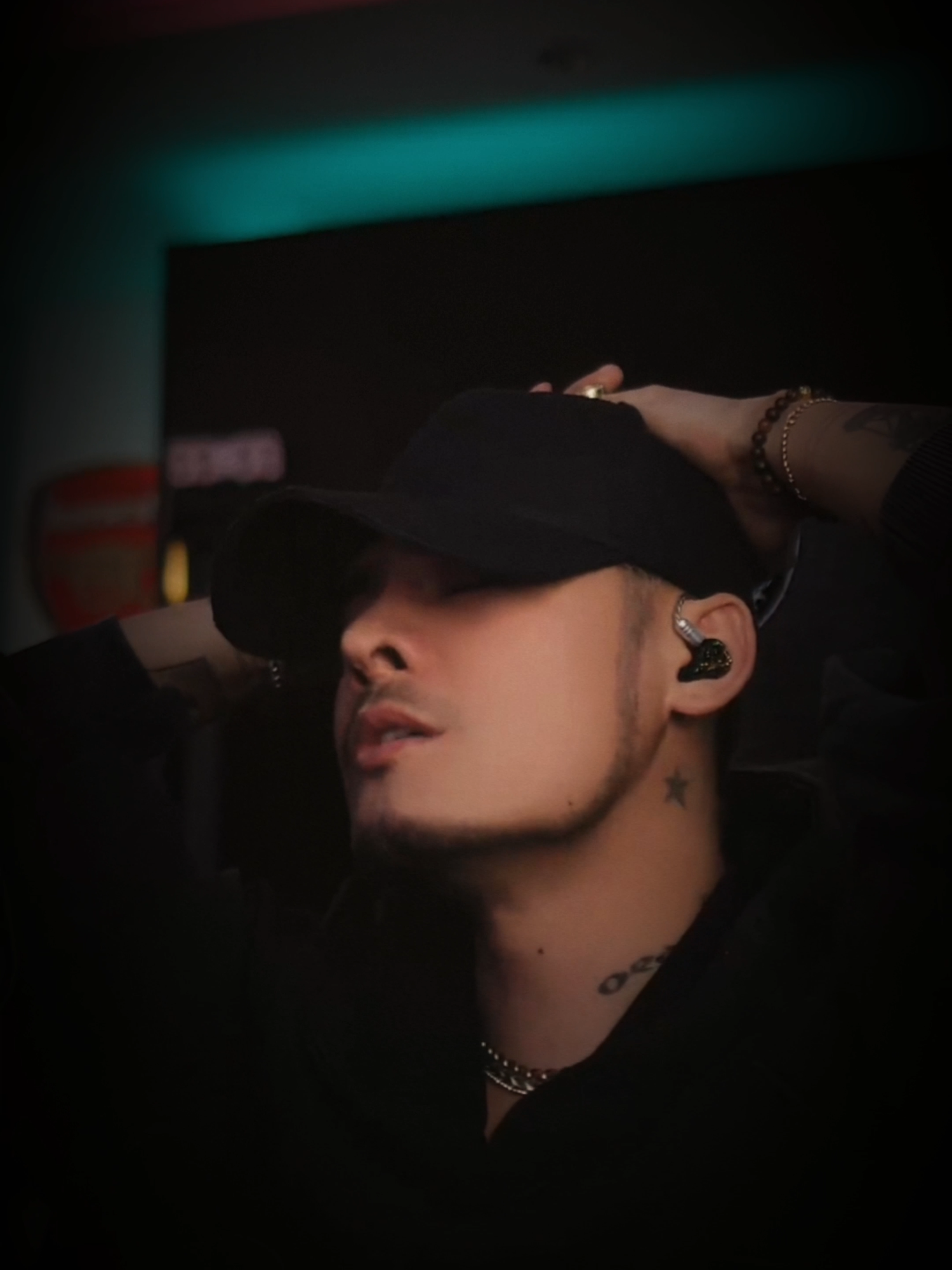 anh 8x , chị 9x à , ổn chứ ! #tinhyeumangtheo #nhattinhanh #nguyenvanchung