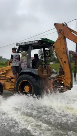 Ore kelate unik2, ore tino boleh bwak case, dio tubik belako musim2 banjir ni🤣 #banjircore2025 #PadangMelintang #PrayForBachok2025