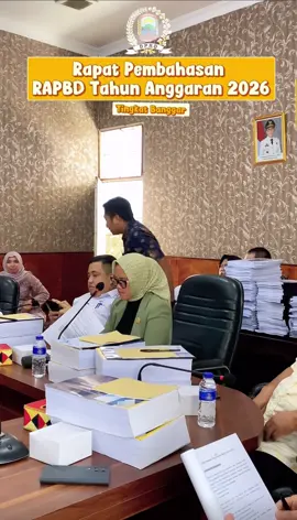 Kegiatan 21 Oktober 2025. Rapat pembahasan rancangan rencana keuangan tahunan Pemerintah Daerah yang dibahas dan disetujui bersama oleh Pemerintah Daerah dan Dewan Perwakilan Rakyat Daerah dan ditetapkan dengan Peraturan Daerah.#lampung #lampungselatan #lampungmaju #lampungpride #indonesia 