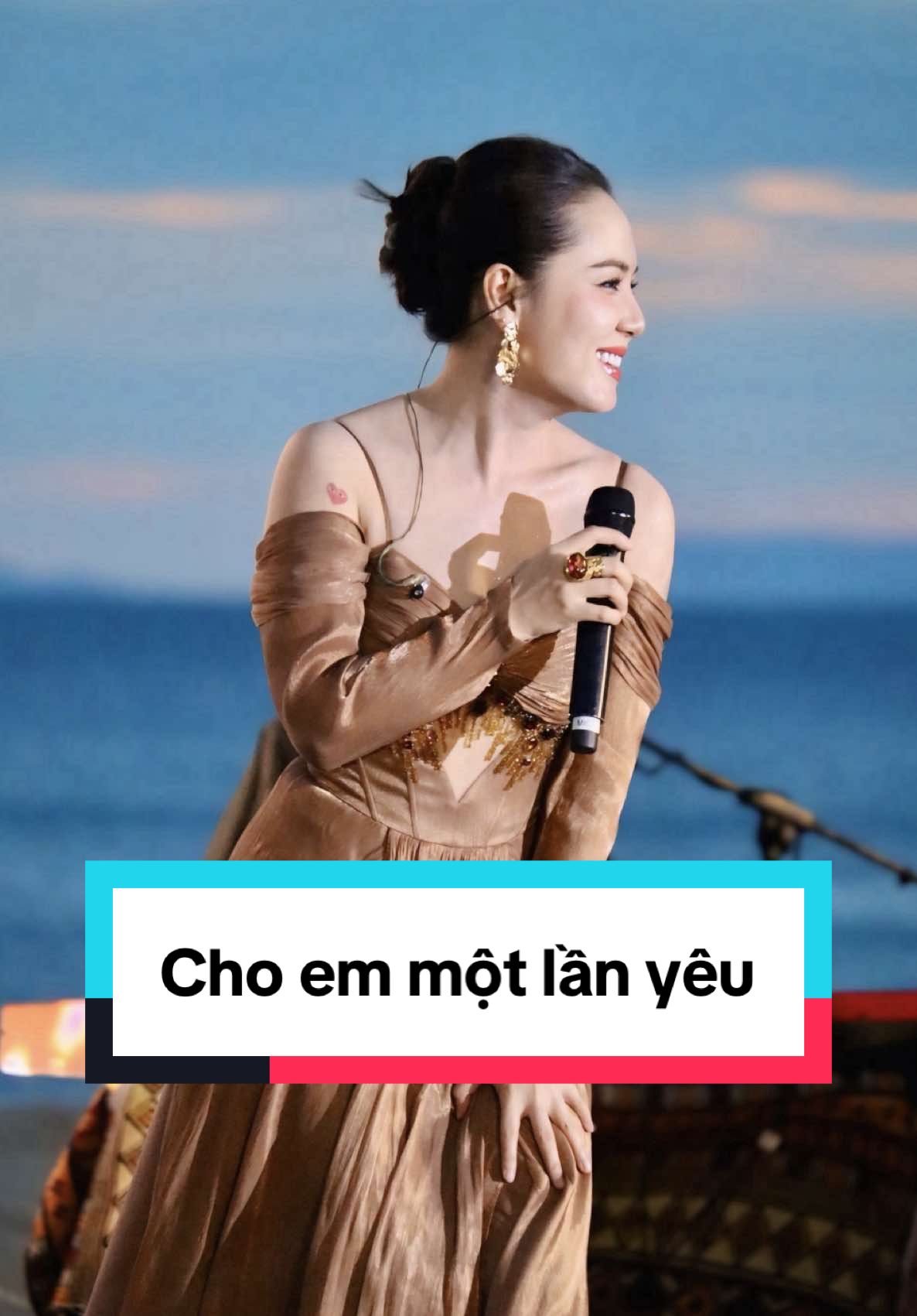 Người đánh cắp tim em #phuonglinhsinger #phuonglinh #casiphuonglinh #phươnglinh #choemmotlanyeu