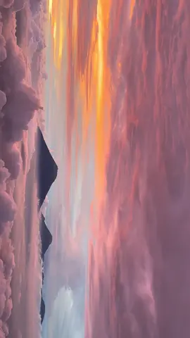 sunset merbabu via suwanting, 22 november 2025 #merbabuviasuwanting #tamannasionalgunungmerbabu #merbabu3142mdpl 