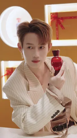 Shine like a BVLGARI moment ✨ @Bvlgari #luxasiavn #BvlgariPerfume  