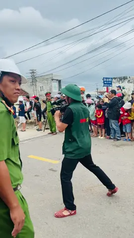 Đại Tướng Phan Văn Giang đến thăm bà con miền trung 😍😍#77binhdinh❤ phướcthắng