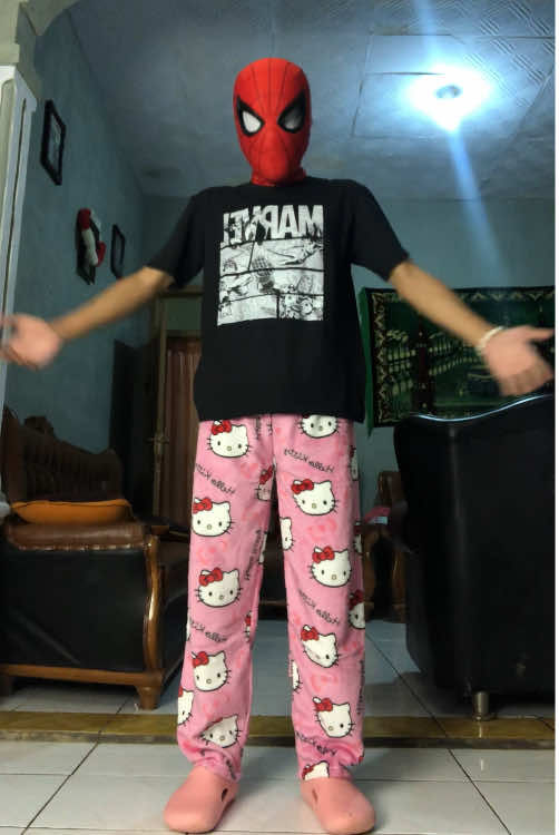 Celana bulu hellokitty from @Fcoco.clothes udah ready lagi guys, buat ciwi ciwi merapattt
