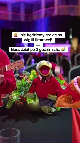 POV: wigilia firmowa 😆 #Meme #dc #fyp #wigilia #firmowa 