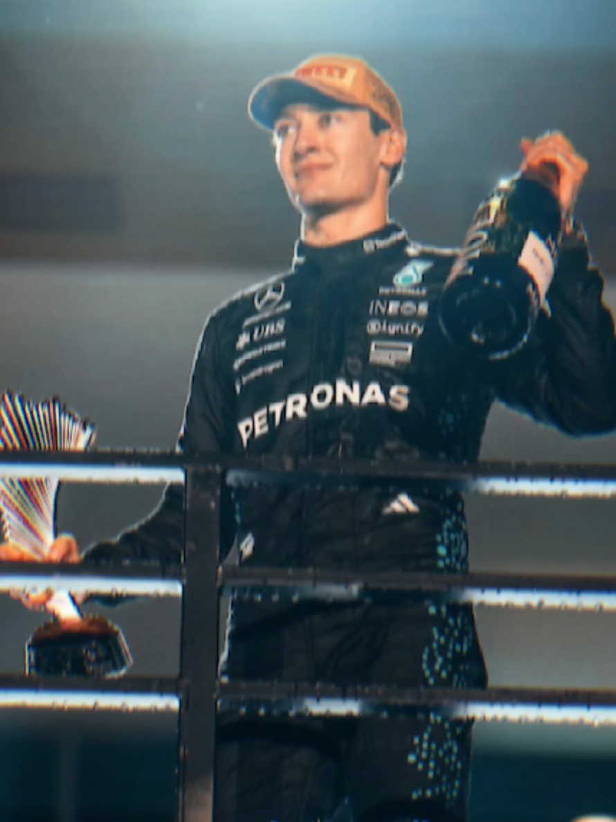 in mercedes we trust🤞 #mercedesbenz #f1 #georgerussell #kimiantonelli #mercedes 