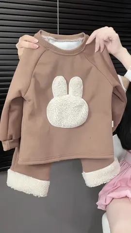 Bộ nỉ 2 da thỏ bông xinh mà ấm lắm 🥰 #thoitrangtreem #thoitrangthudongchobe #bonichobe #phamdiutb 