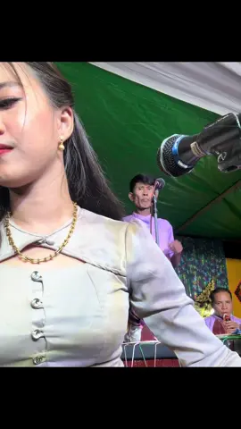 တောင်းဆိုလို့ ဆိုပေးရတာမို့ အမှားလေးတေနဲ့ပါဗျ့🙏🏼#fypシ゚viral ##foryoupage #fyppppppppppppppppppppppp 