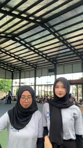 ngajarin novita ngejamet😛